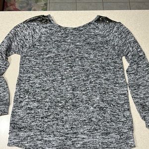 Black and white/grey blouse